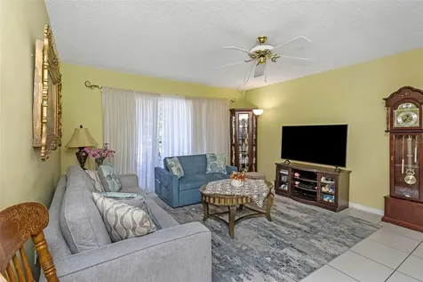1344 Pine Ridge Circle E Tarpon Springs FL 34688