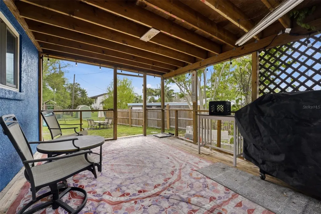 418 Edwards Drive Sarasota FL 34243