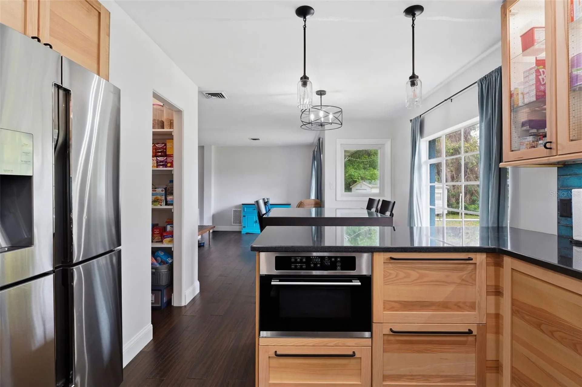 418 Edwards Drive Sarasota FL 34243