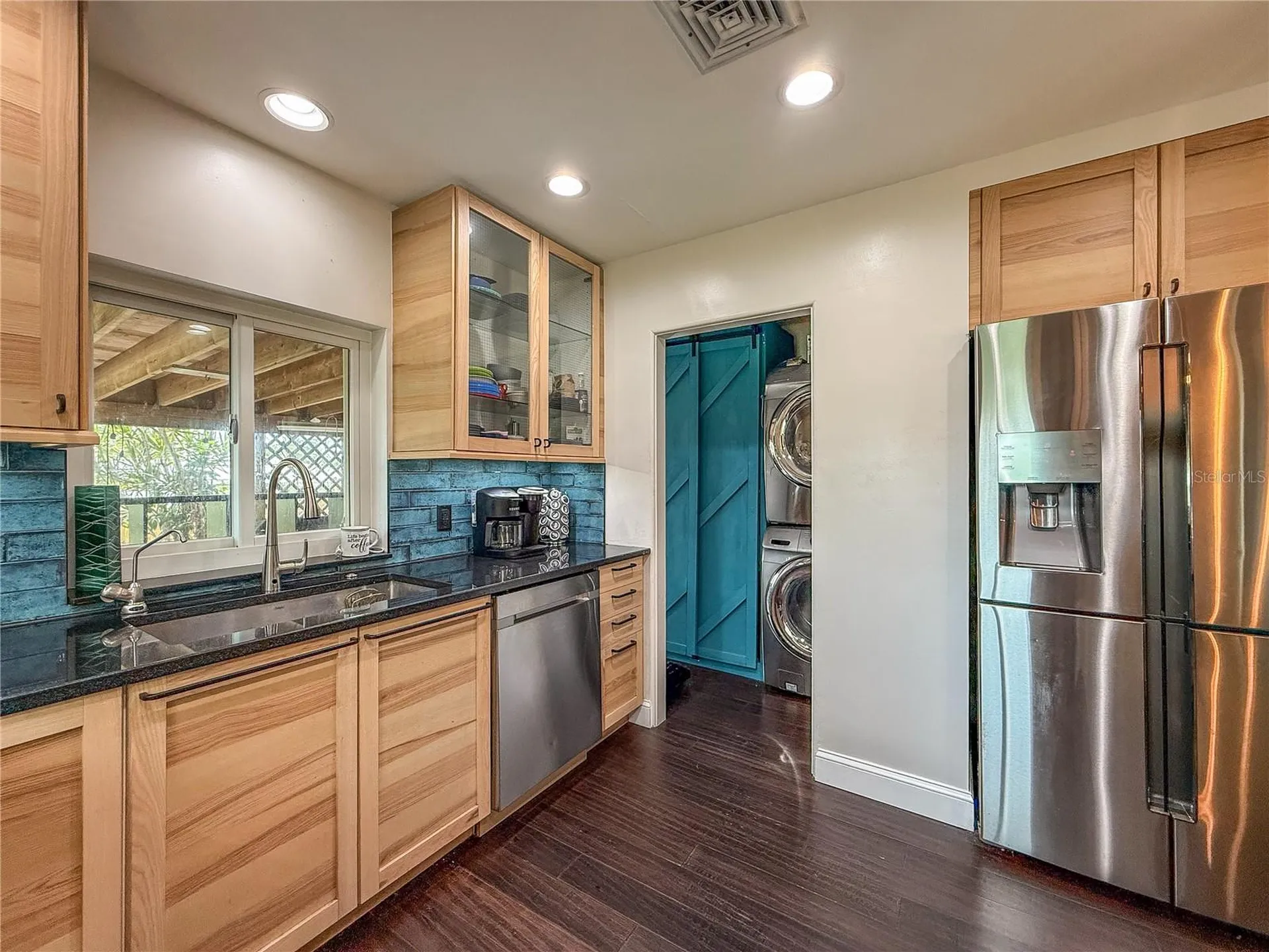 418 Edwards Drive Sarasota FL 34243