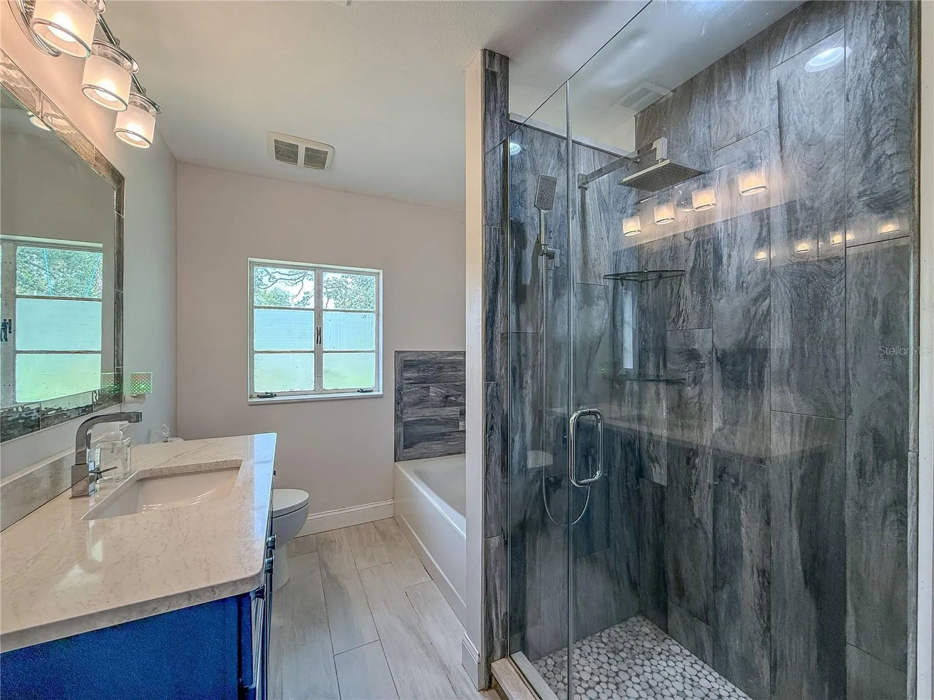 418 Edwards Drive Sarasota FL 34243