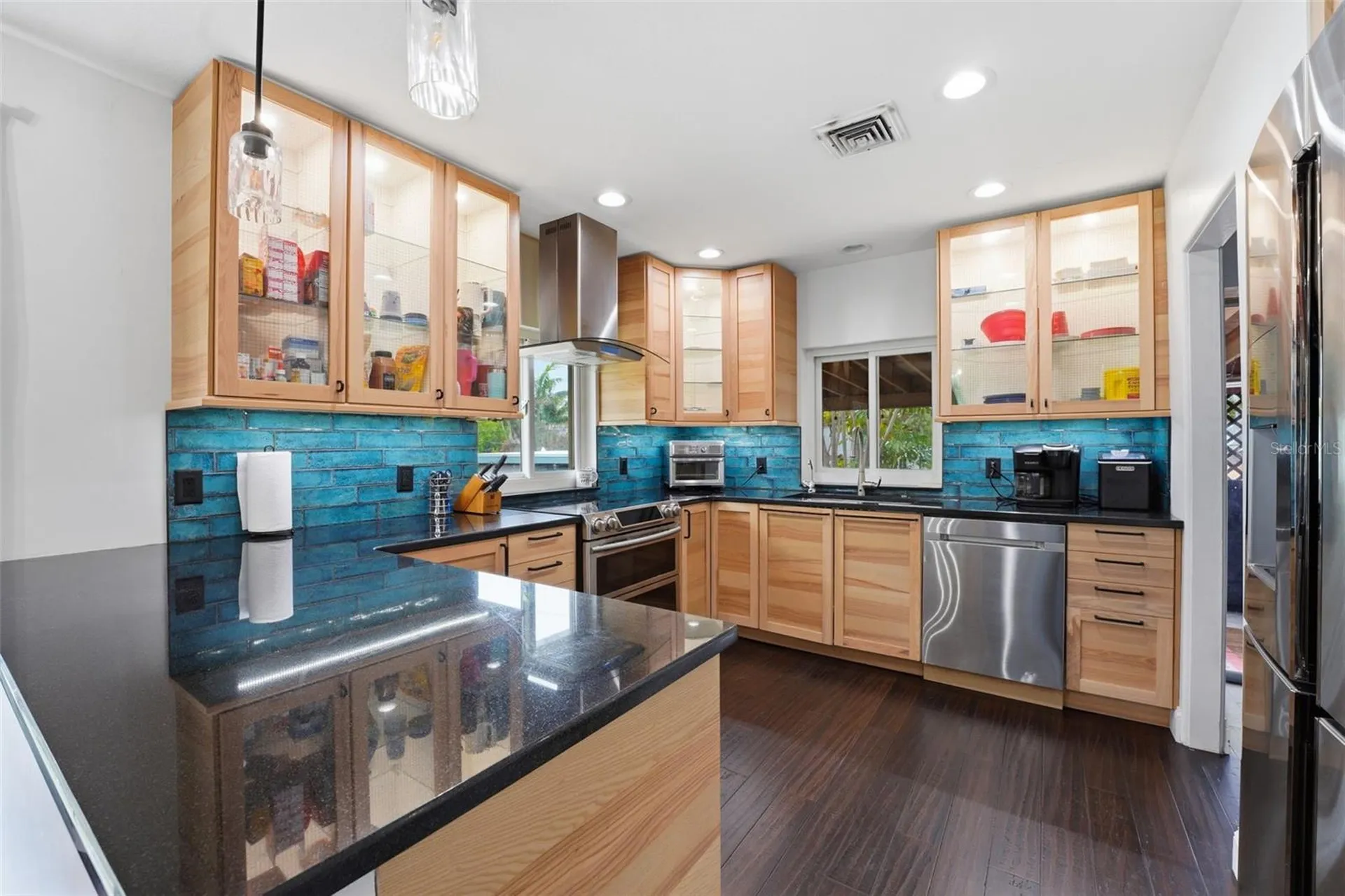 418 Edwards Drive Sarasota FL 34243