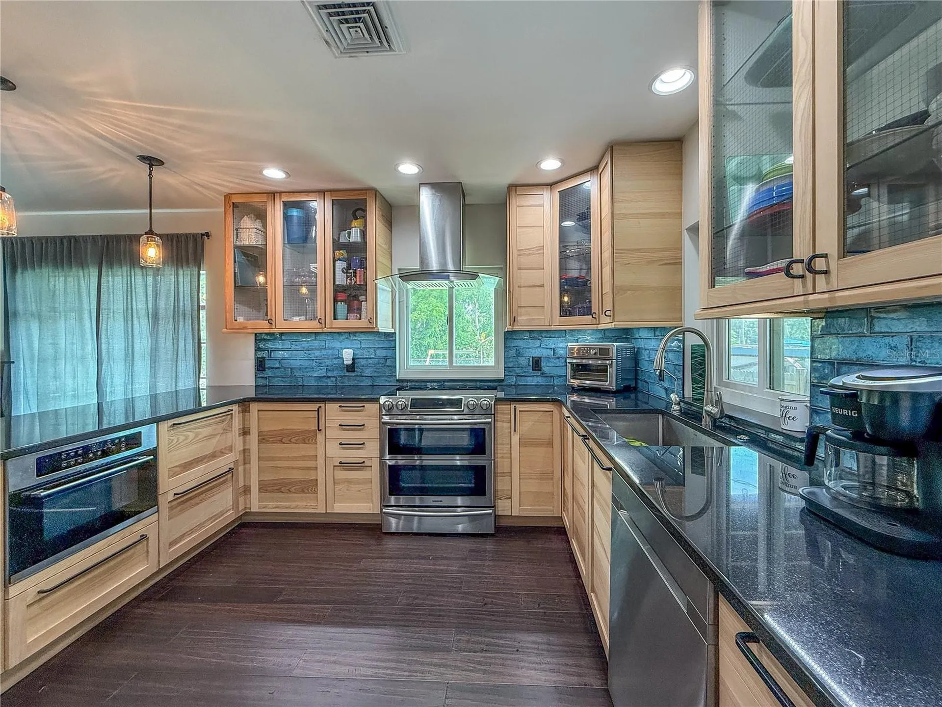 418 Edwards Drive Sarasota FL 34243