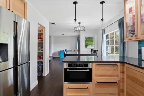 418 Edwards Drive Sarasota FL 34243