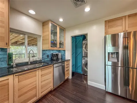 418 Edwards Drive Sarasota FL 34243