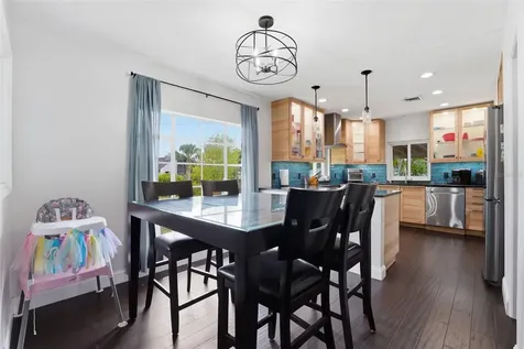 418 Edwards Drive Sarasota FL 34243