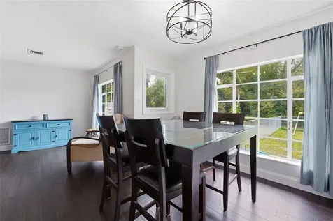 418 Edwards Drive Sarasota FL 34243