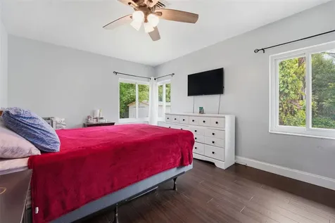 418 Edwards Drive Sarasota FL 34243