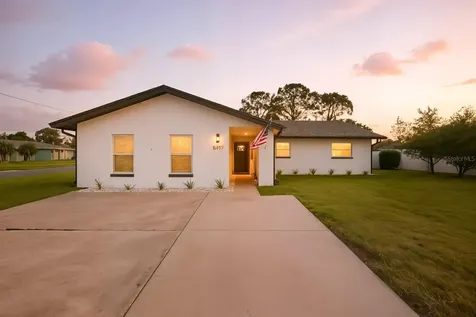 6437 31st Terrace N St Petersburg FL 33710