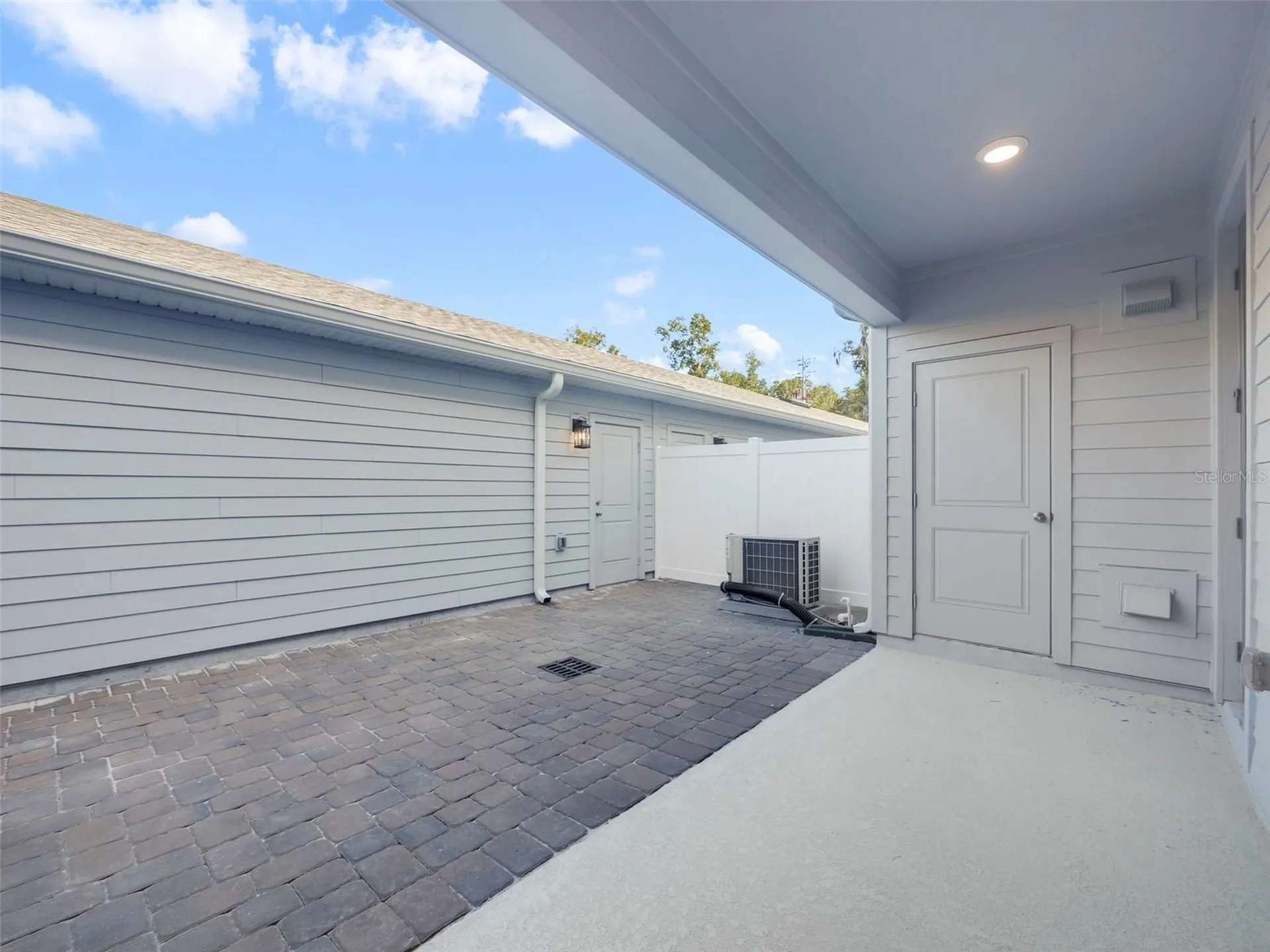 663 Clark Street Oviedo FL 32765