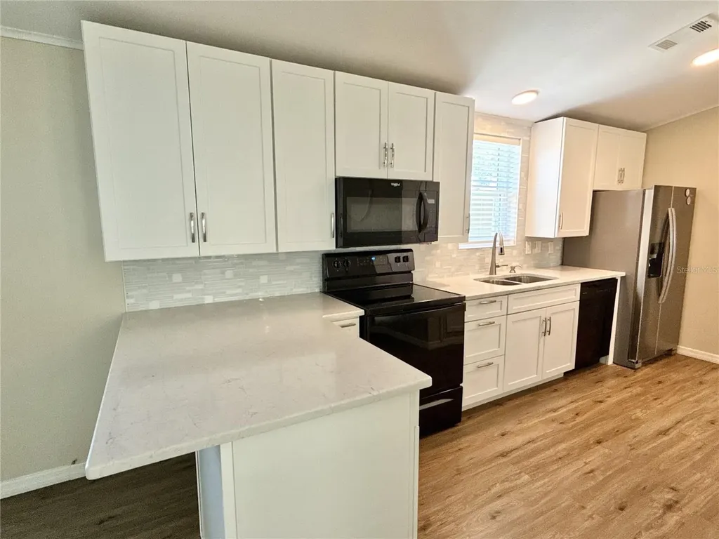 7049 Mount Essex Drive NE St Petersburg FL 33702