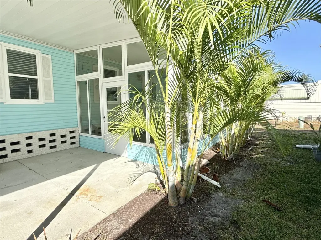 7049 Mount Essex Drive NE St Petersburg FL 33702