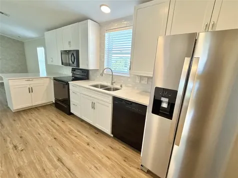 7049 Mount Essex Drive NE St Petersburg FL 33702