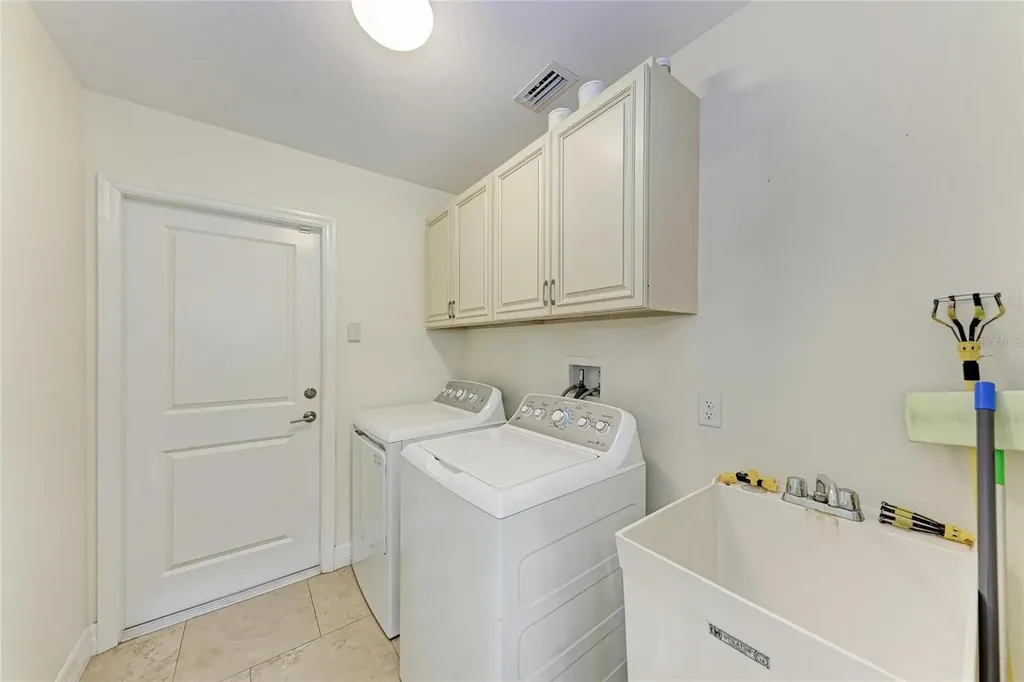 3560 Eldron Avenue North Port FL 34286