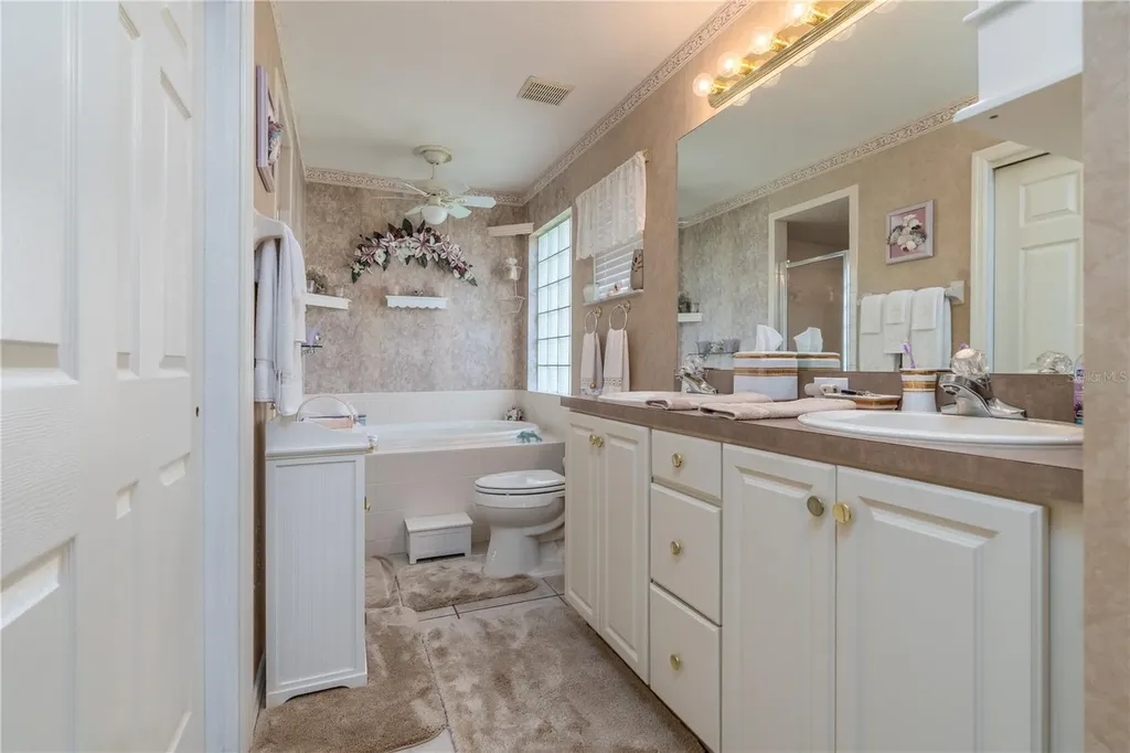 698 Lake Clark Place Lakeland FL 33813