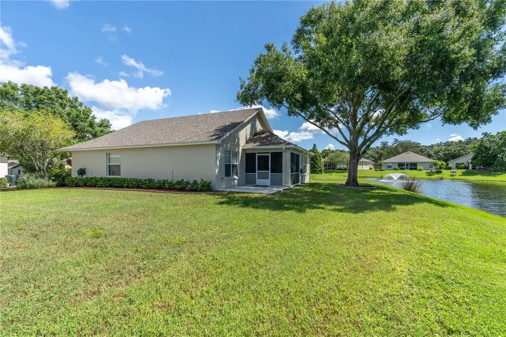 698 Lake Clark Place Lakeland FL 33813