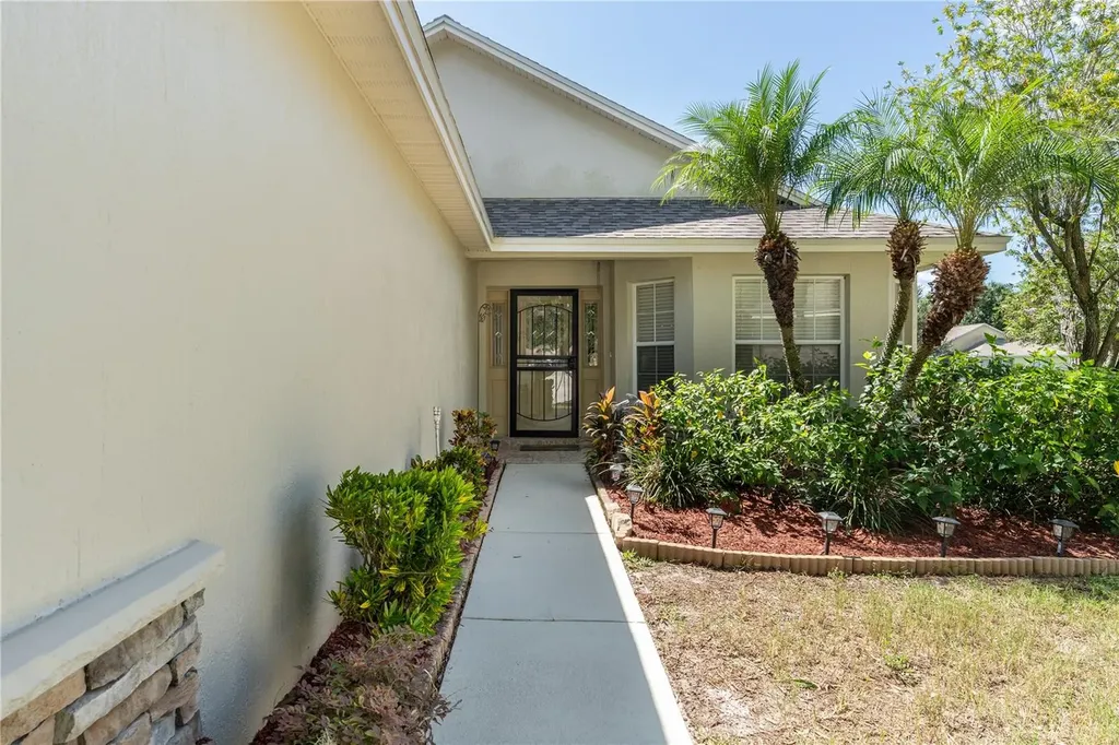 698 Lake Clark Place Lakeland FL 33813