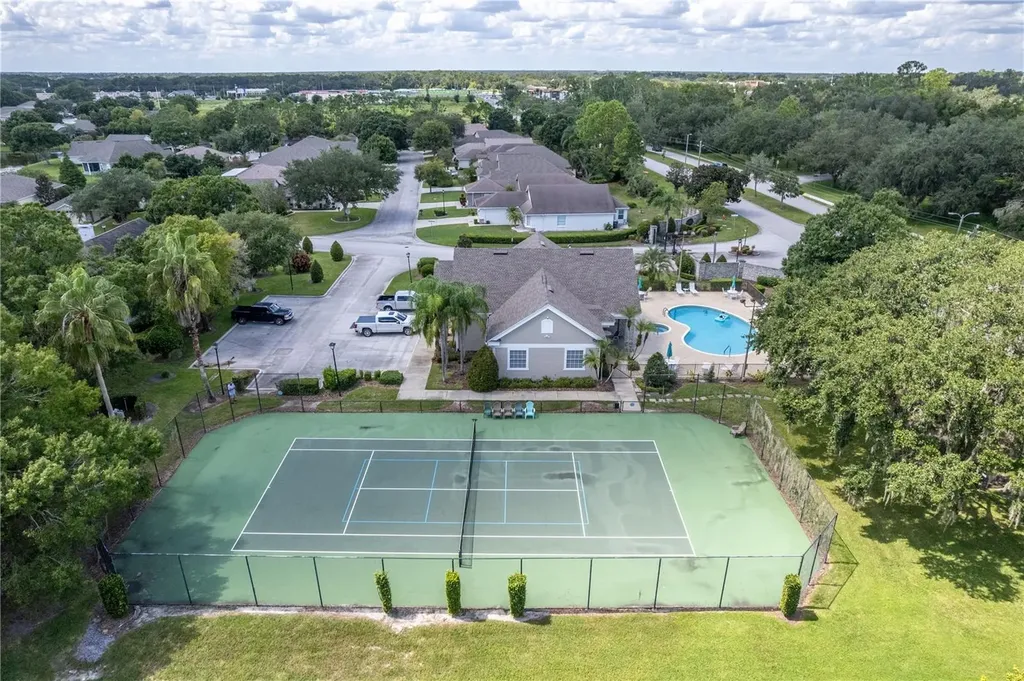 698 Lake Clark Place Lakeland FL 33813