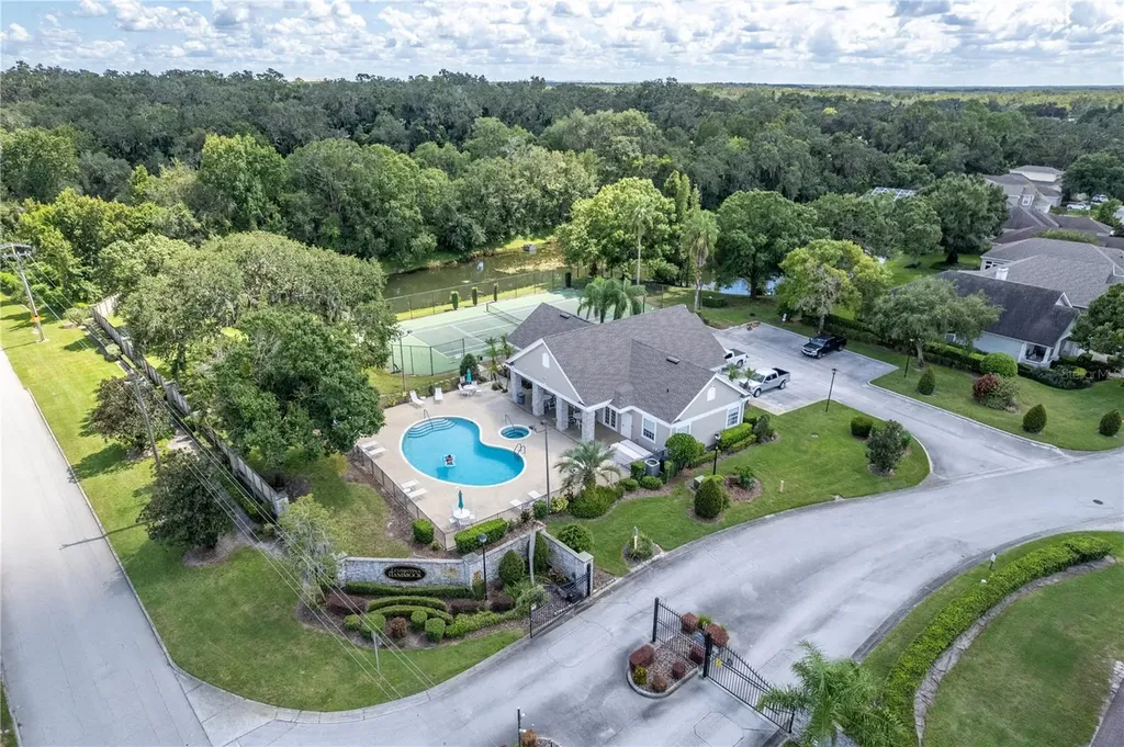 698 Lake Clark Place Lakeland FL 33813