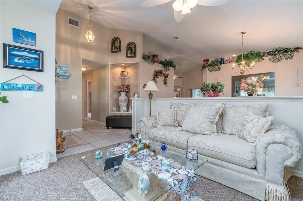 698 Lake Clark Place Lakeland FL 33813
