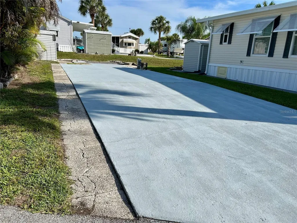 1112 Feather Lane Bowling Green FL 33834