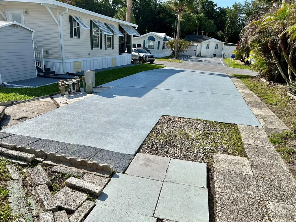 1112 Feather Lane Bowling Green FL 33834
