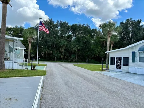 1112 Feather Lane Bowling Green FL 33834