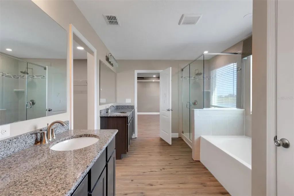 2436 Sand Gables Trail Bradenton FL 34208