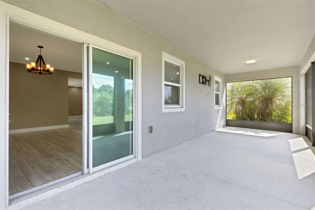 2436 Sand Gables Trail Bradenton FL 34208