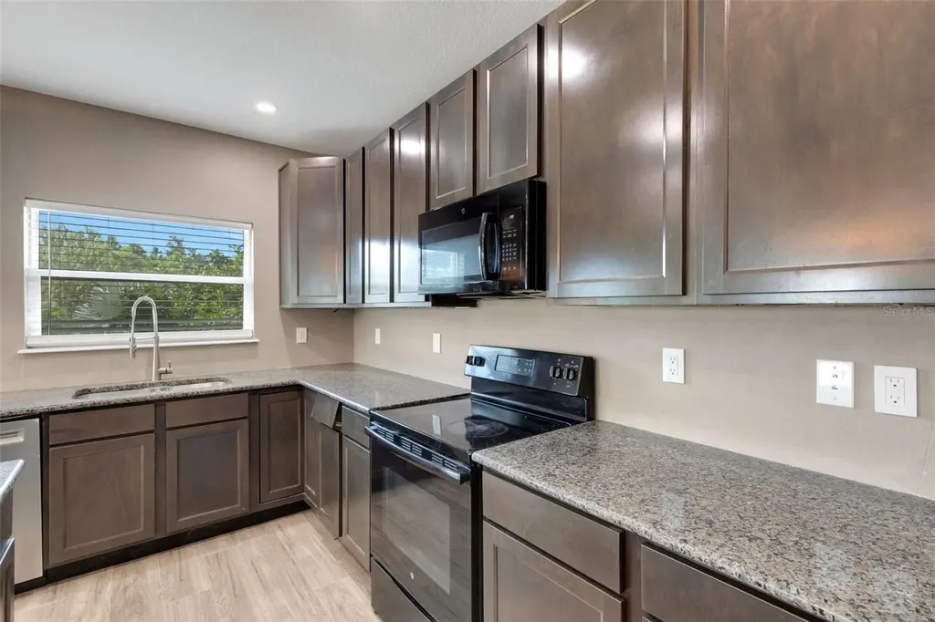2436 Sand Gables Trail Bradenton FL 34208