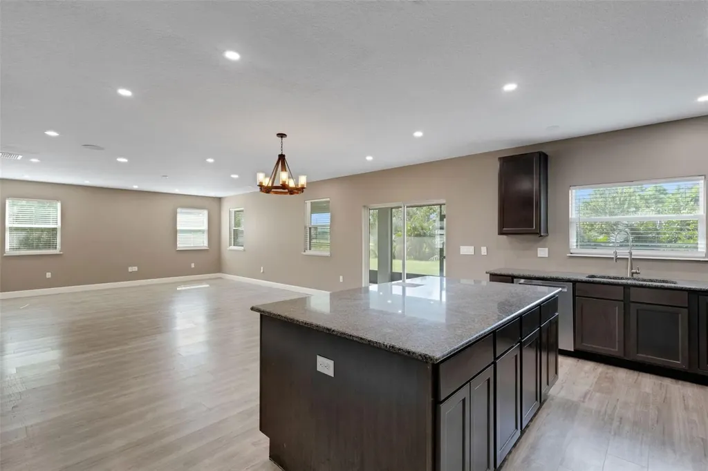 2436 Sand Gables Trail Bradenton FL 34208