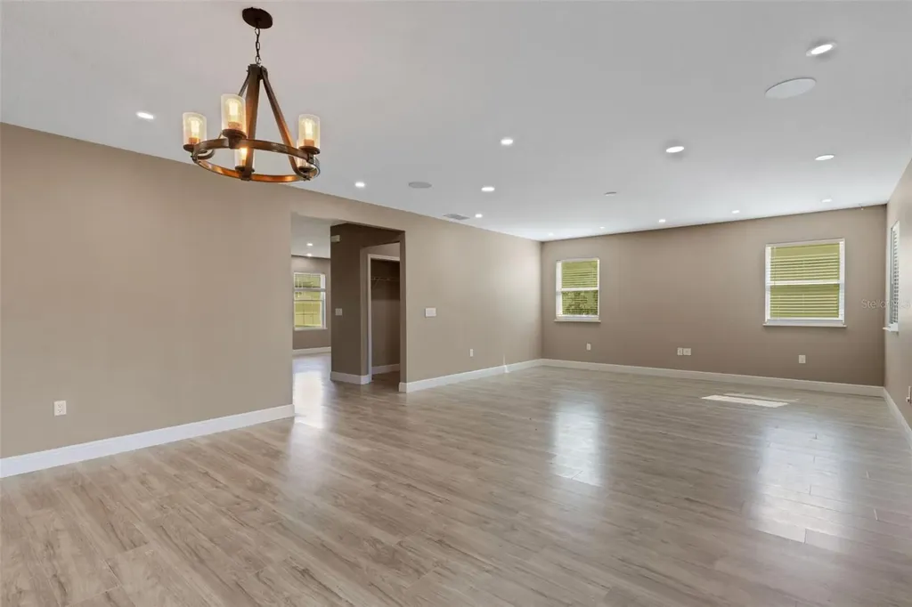 2436 Sand Gables Trail Bradenton FL 34208