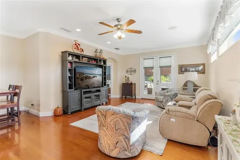5486 Bounty Circle Tavares FL 32778