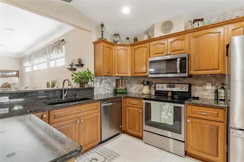 5486 Bounty Circle Tavares FL 32778