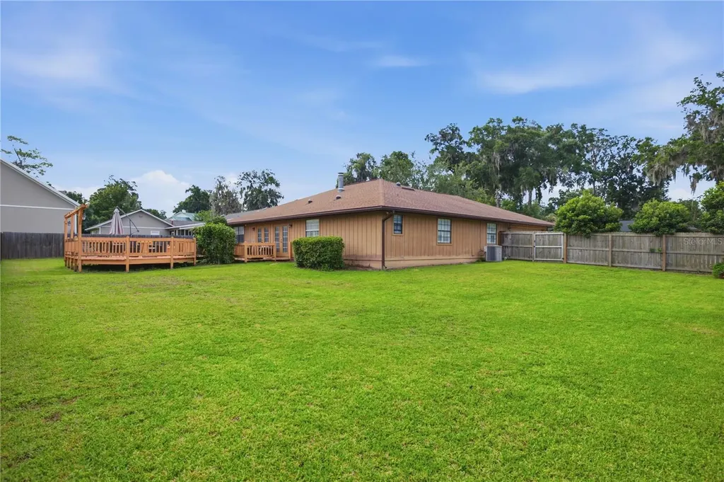 2045 SE 32nd Street Ocala FL 34471
