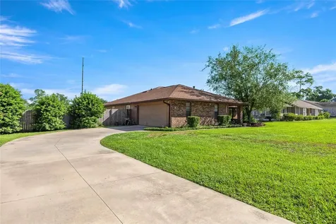 2045 SE 32nd Street Ocala FL 34471