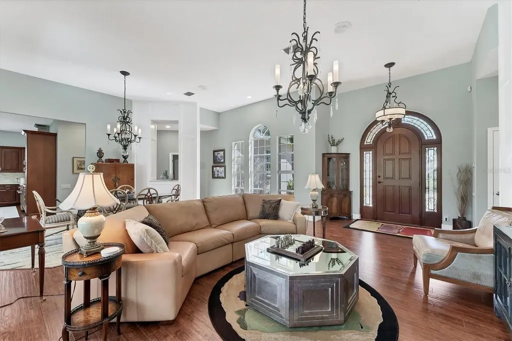 8214 Regents Court University Park FL 34201
