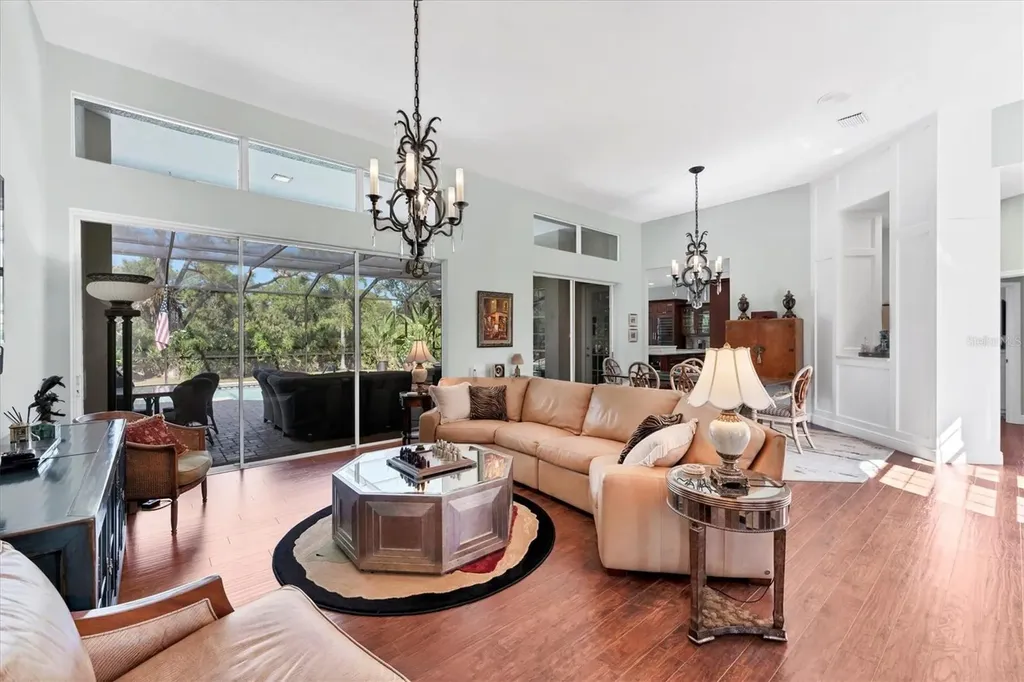 8214 Regents Court University Park FL 34201