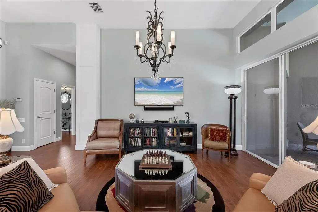 8214 Regents Court University Park FL 34201
