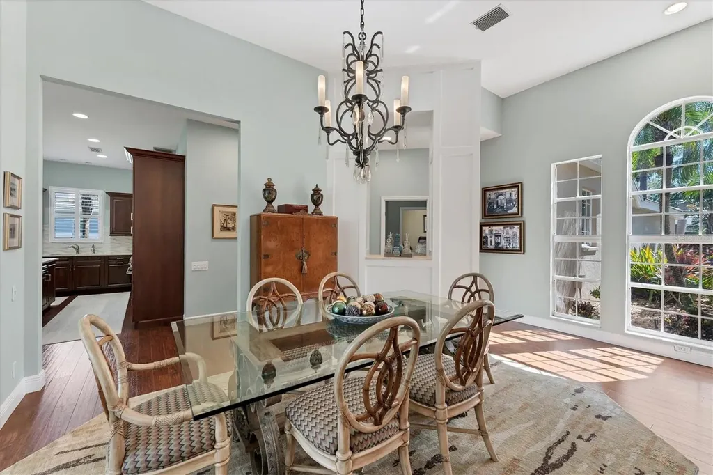 8214 Regents Court University Park FL 34201