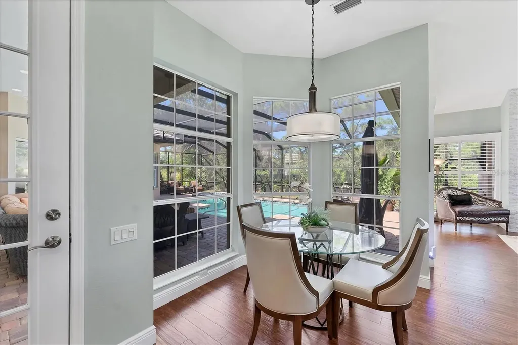8214 Regents Court University Park FL 34201