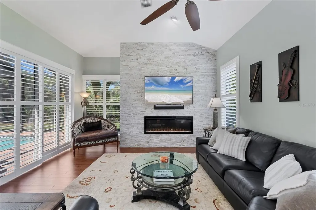 8214 Regents Court University Park FL 34201