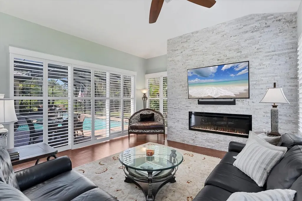 8214 Regents Court University Park FL 34201