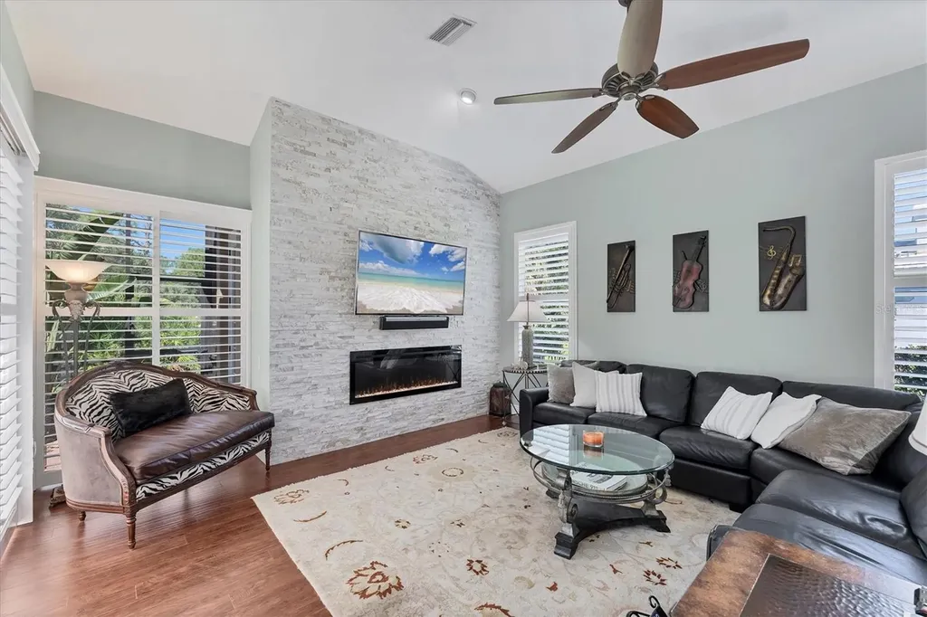 8214 Regents Court University Park FL 34201