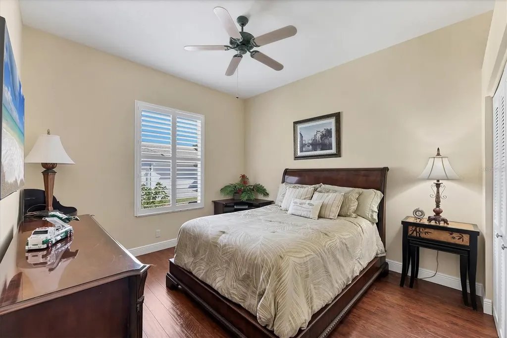 8214 Regents Court University Park FL 34201
