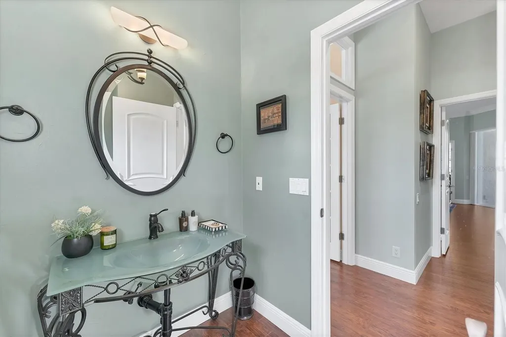 8214 Regents Court University Park FL 34201