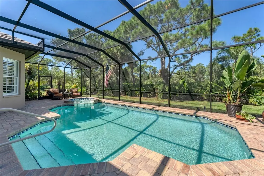 8214 Regents Court University Park FL 34201