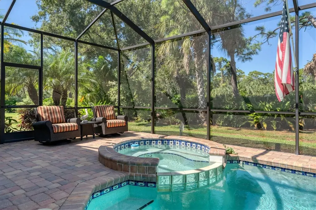 8214 Regents Court University Park FL 34201