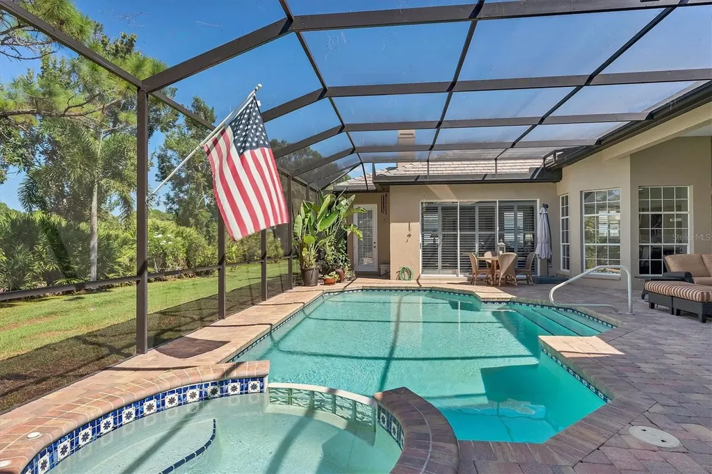8214 Regents Court University Park FL 34201