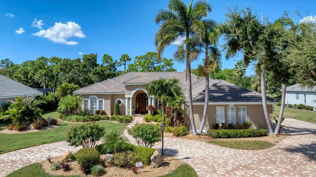 8214 Regents Court University Park FL 34201